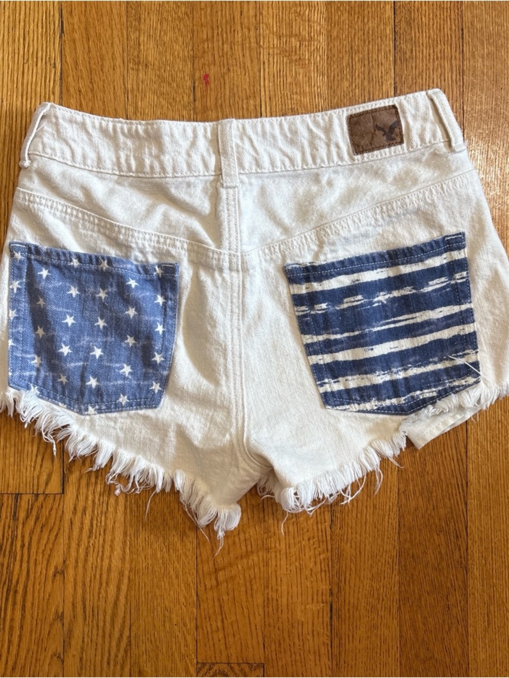 American Eagle White Americana Shorts